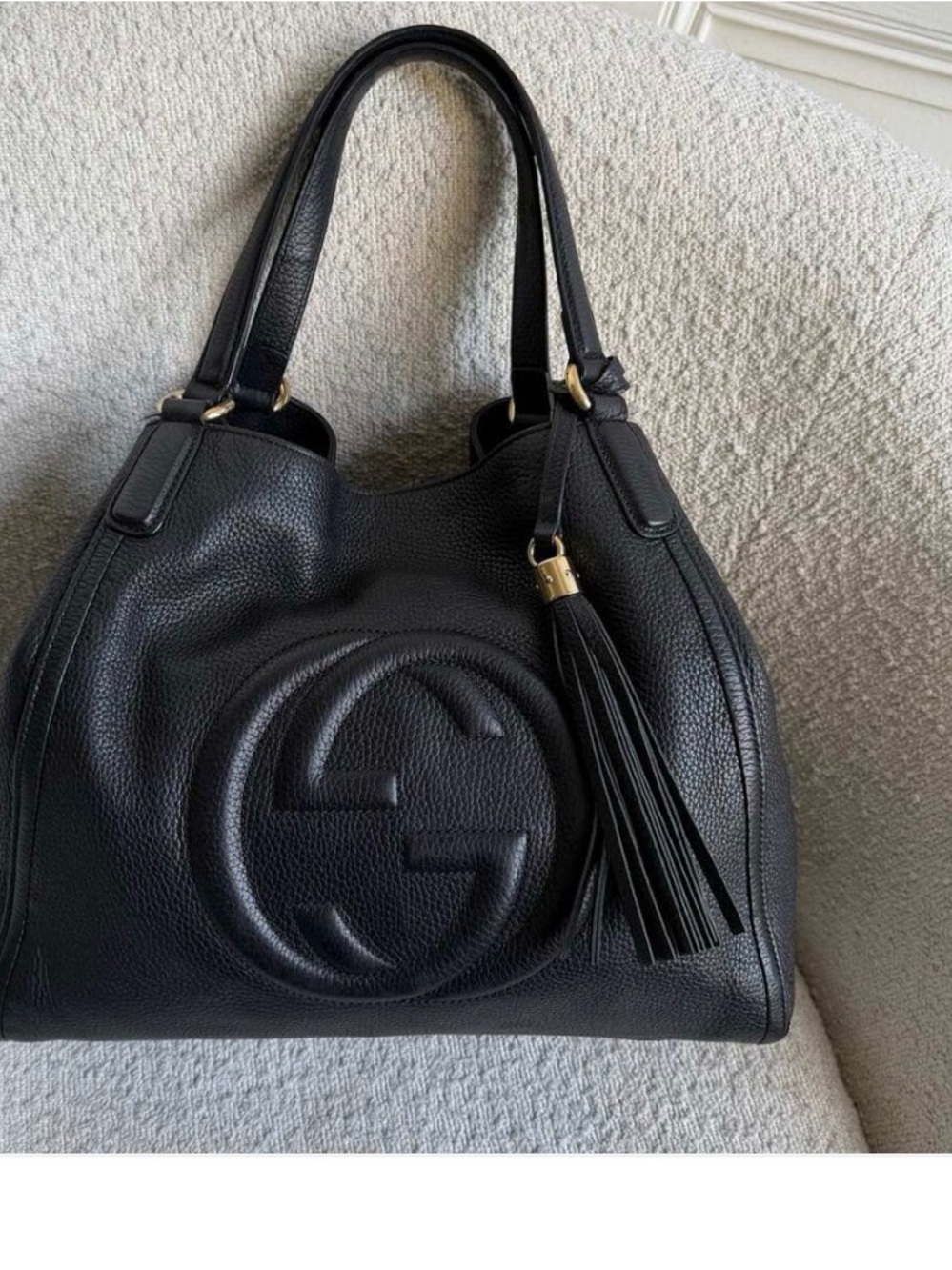 Gucci Black Leather Shoulder Bag with Tassel